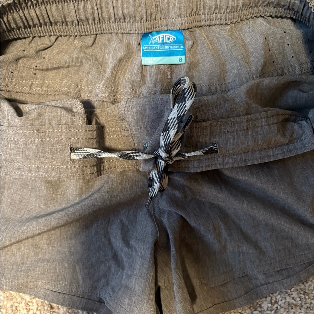 AFTCO Women's Fishing Shorts - Picture 2 of 3